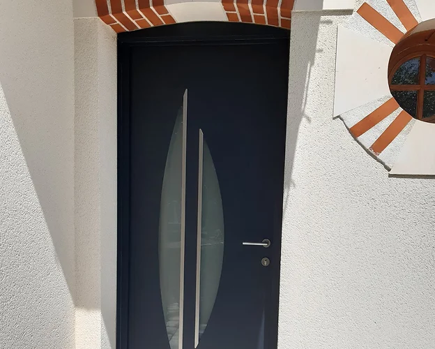 porte d'entrée à Saint-Gervais-la-Forêt et Romorantin près de Blois dans le Loir-et-Cher 41